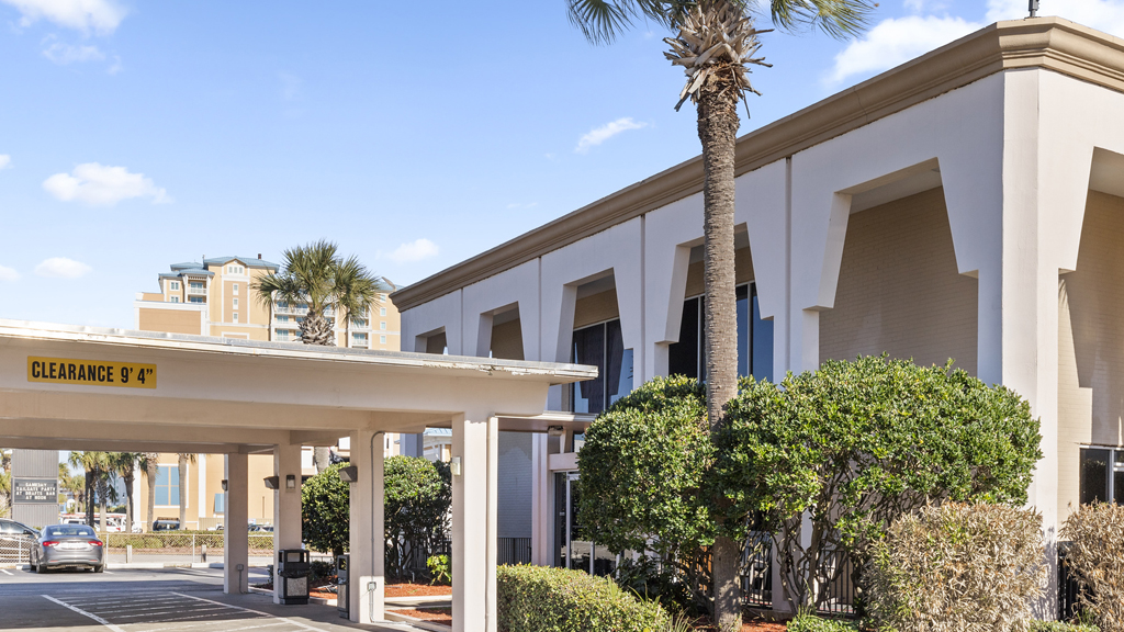 Ocean Crest Inn and Suites